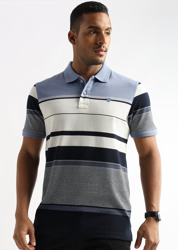 Box Structured Blue and White Stripes