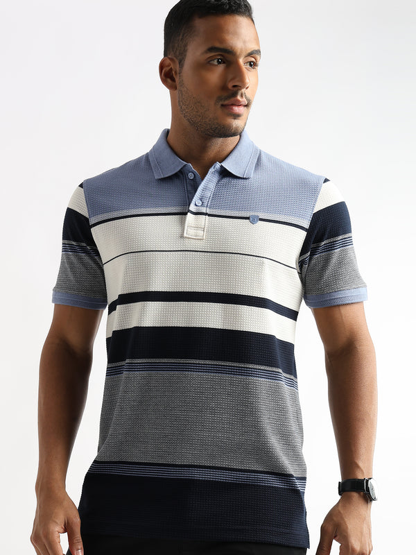 Box Structured Blue and White Stripes