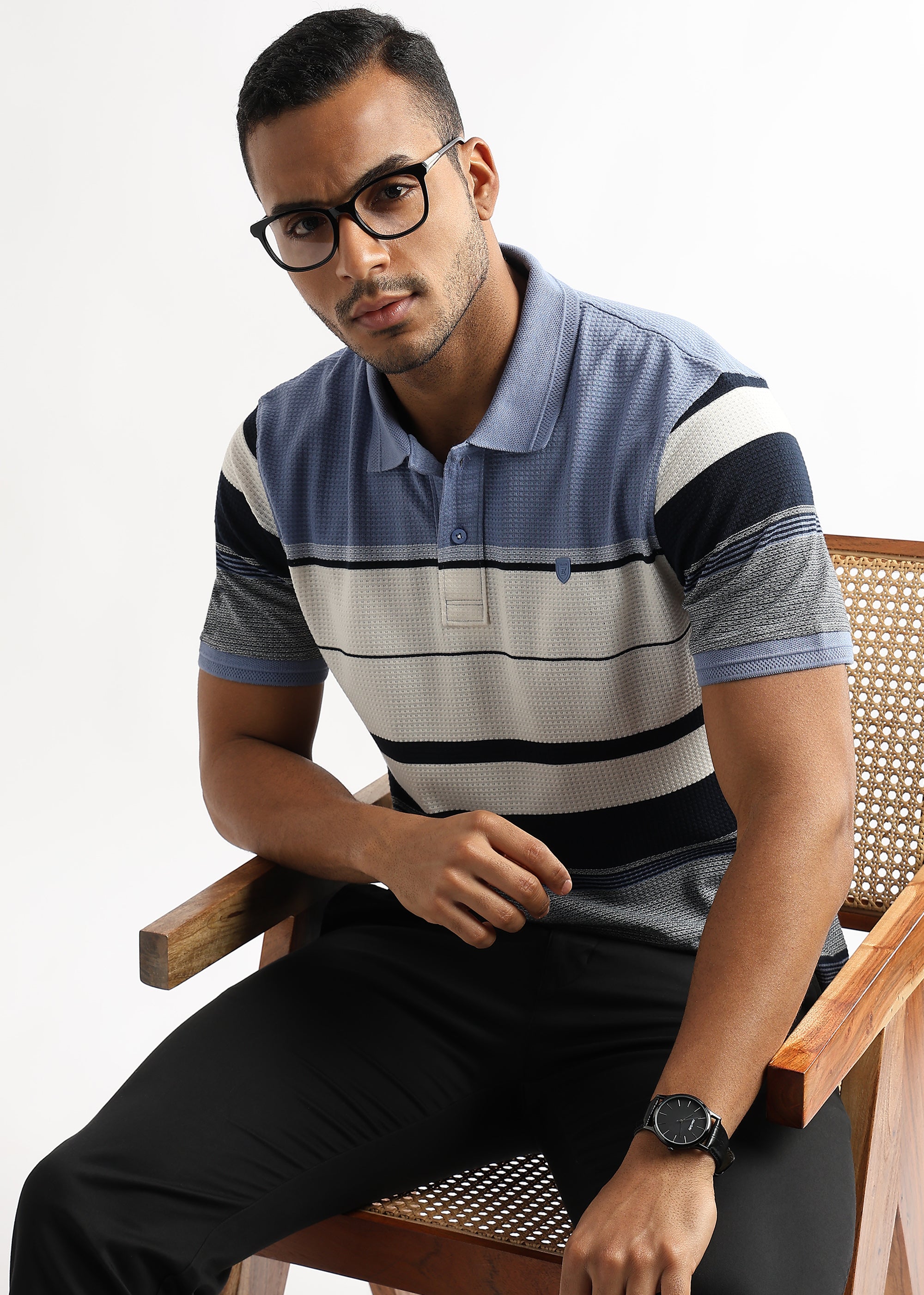 Box Structured Blue and White Stripes
