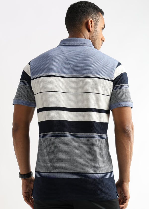 Box Structured Blue and White Stripes