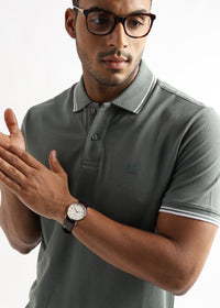 Wreath Green Solid Polo T-Shirt