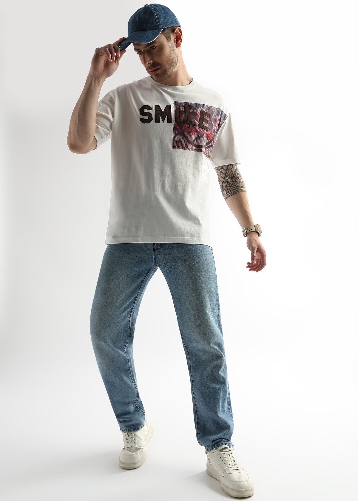 Star White Smile Graphic Oversized